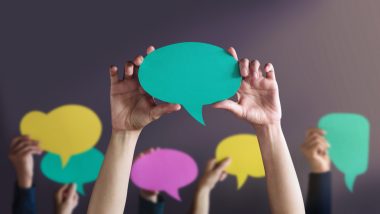 Cu ce beneficii suplimentare vine chatul live de pe site