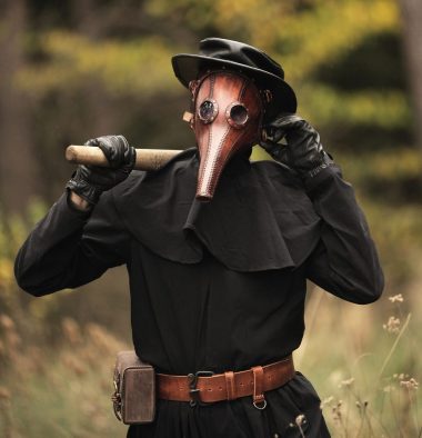 De ce medicii Black Death au purtat mastile cu cioc ca semnatura a lor?
