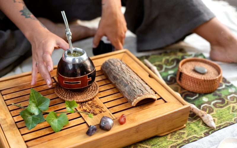 Descopera aroma unica a gin-ului Da Hong Pao, obtinut din cel mai apreciat ceai din Muntii Wuyi