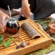 Descopera aroma unica a gin-ului Da Hong Pao, obtinut din cel mai apreciat ceai din Muntii Wuyi