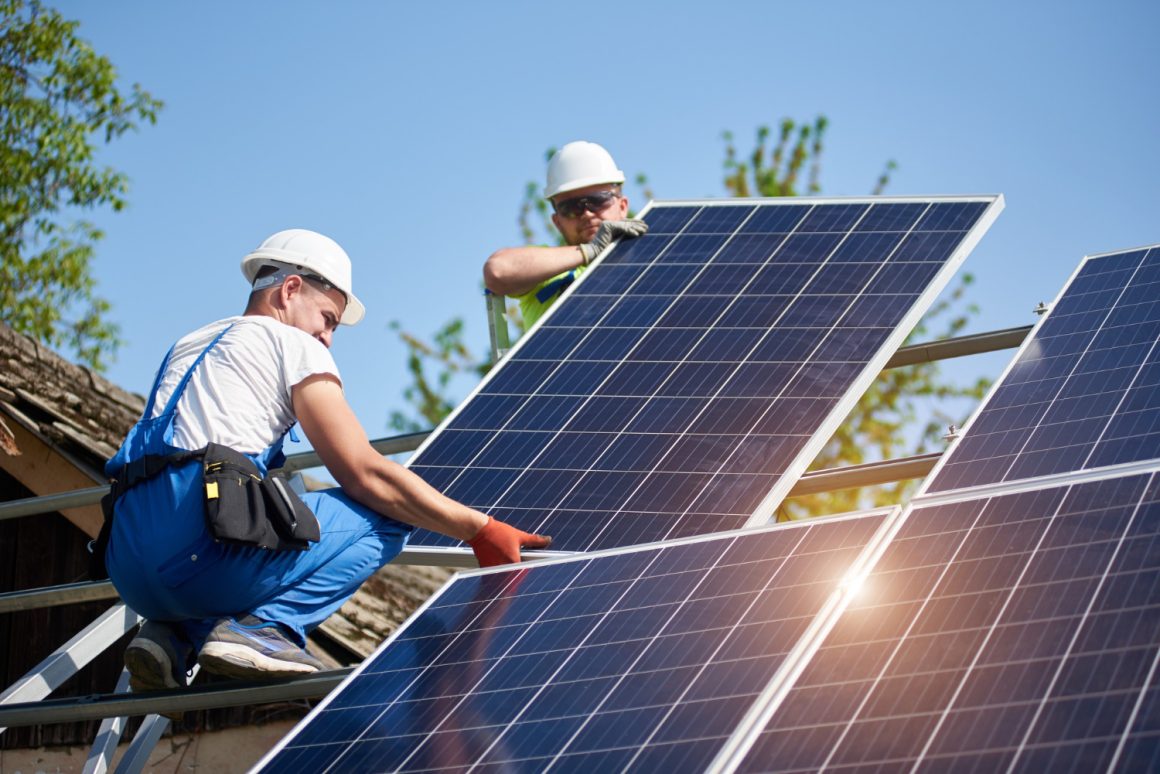 Care sunt componentele principale ale unui sistem fotovoltaic