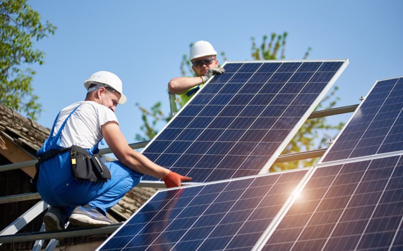 Care sunt componentele principale ale unui sistem fotovoltaic