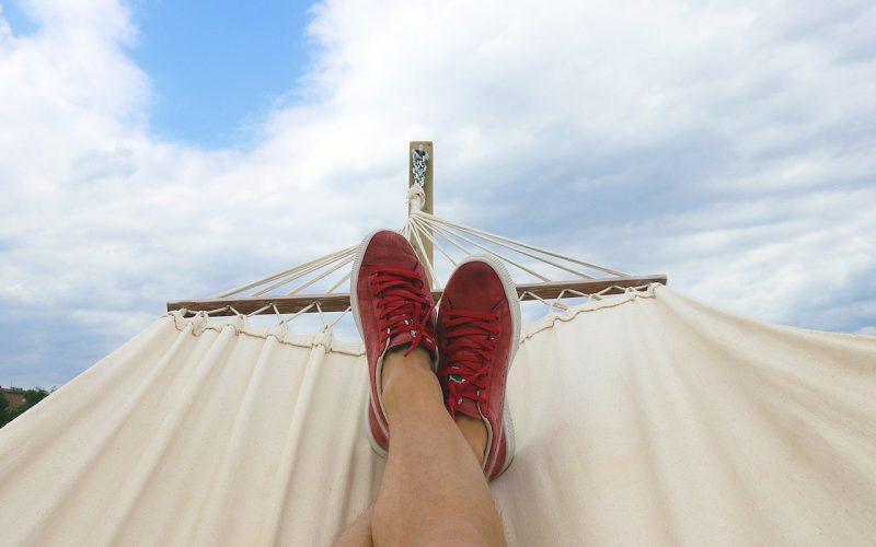 Ce să faci pentru a te simți ca-n vacanță chiar și când ești acasă?
