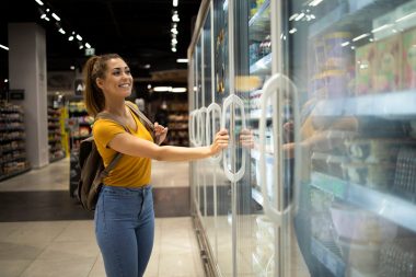 Motive pentru care să cumperi aparate de snacks-uri pentru birou
