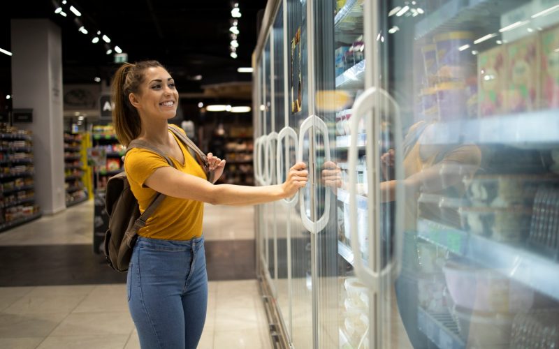 Motive pentru care să cumperi aparate de snacks-uri pentru birou