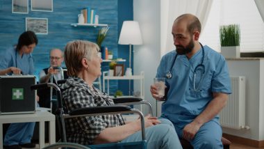 De ce să apelezi la un azil de bătrâni pentru persoanele care rămân singure?