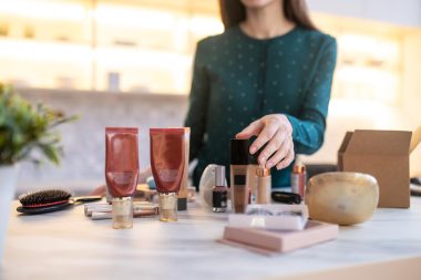 De ce să oferi cadou seturi de cosmetică?