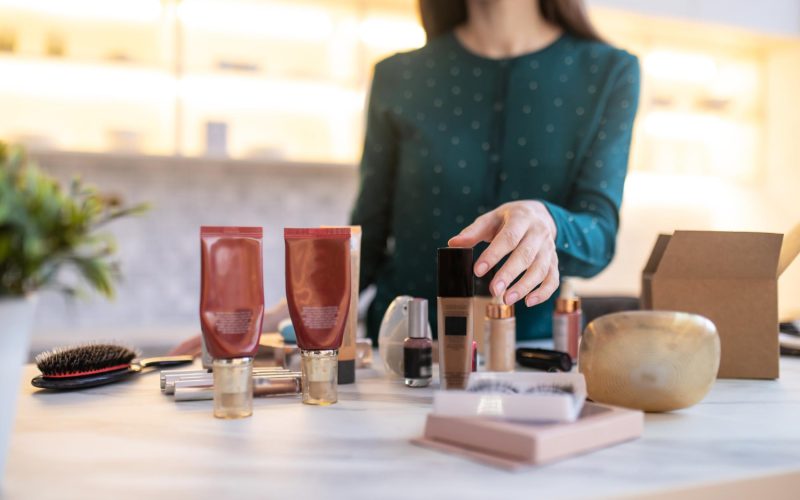De ce să oferi cadou seturi de cosmetică?