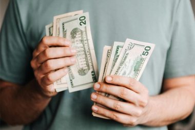 Află acum ce poţi face pentru a-ţi suplimenta veniturile dacă lucrezi ca instalator