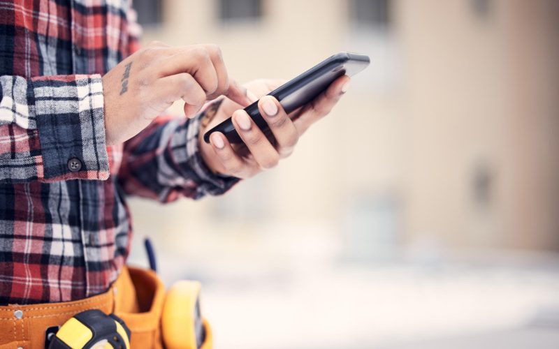 Caracteristici cheie ale telefoanelor în cazul în care lucrezi în medii periculoase