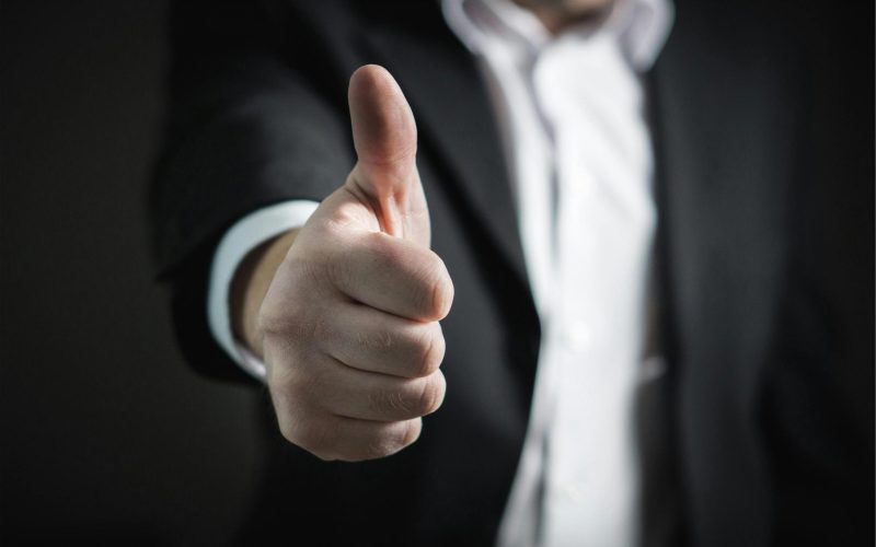 Cum poți câștiga încrederea clienților tăi? Top 3 sfaturi pentru orice lider de vânzări