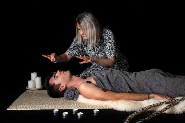 Cum se combină masajul tantric cu meditația