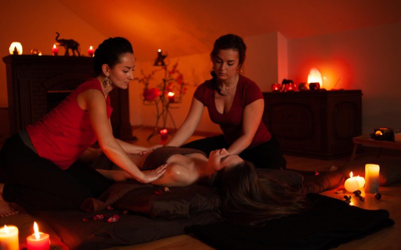 Cum poate masajul tantric să îmbunătățească flexibilitatea corpului