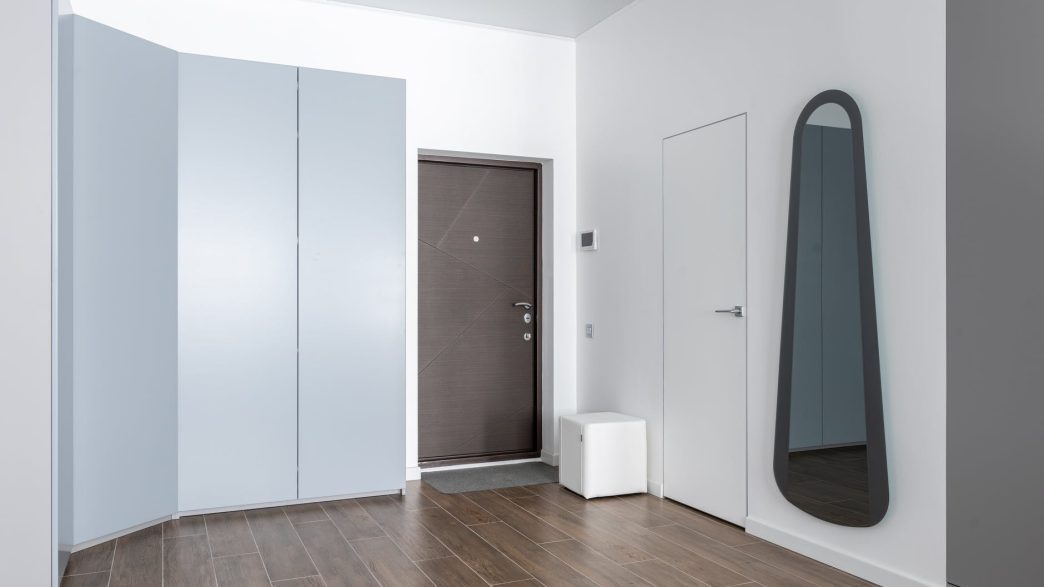 usi intrare apartament