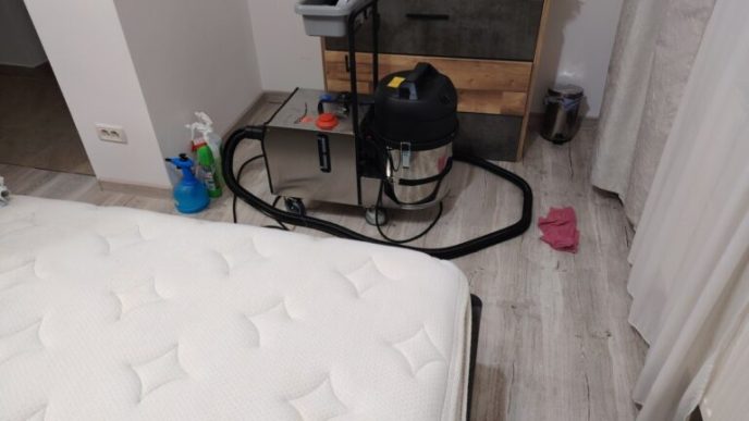 www.clean-spot.ro, spalare curatare saltele saltea oradea , igienizare spalatorie tapiterie oradea