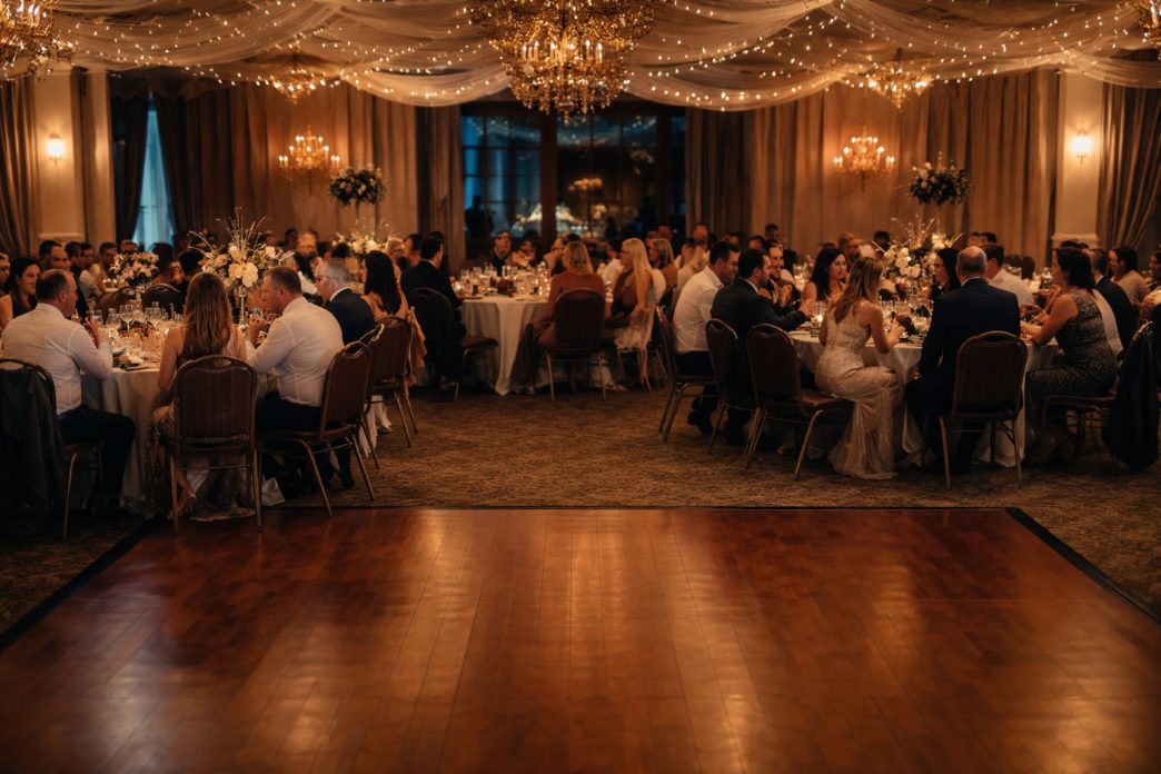 Ce faci dacă invitații nu dansează?